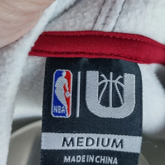 Cleveland Cavilers NBA Hoodie Team Pull Over Size Med - Picture 11 of 16
